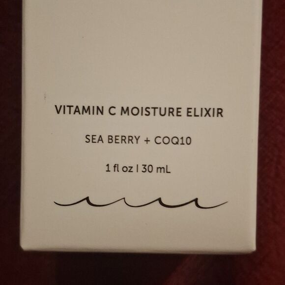 Calypso Vitamin C Moisture Elixir Serum from Earth Harbor - Picture 5 of 7